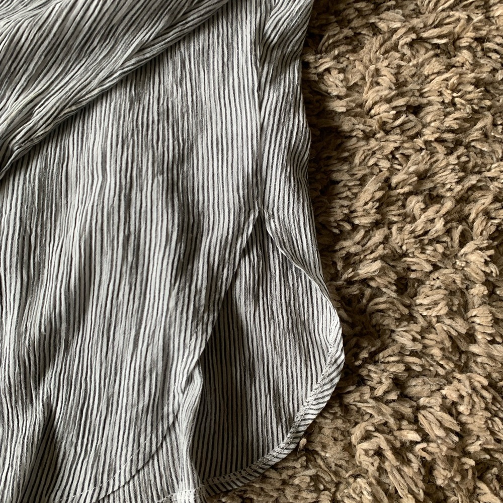 Sage The Label, Size Large, Button Up Blouse - image 4